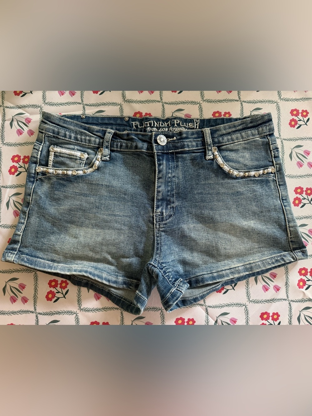 Platinum Plush Ladies Sugar Skull Denim Shorts Size Large - Picture 1 of 7